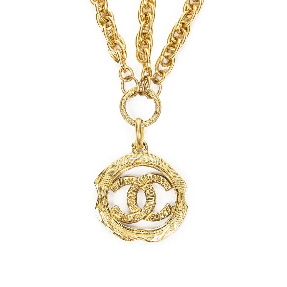 Chanel CC Medallion Pendant Choker Necklace Vintage Lagerfeld